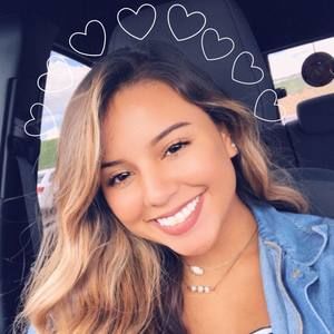 Meet your Posher, Gabriela